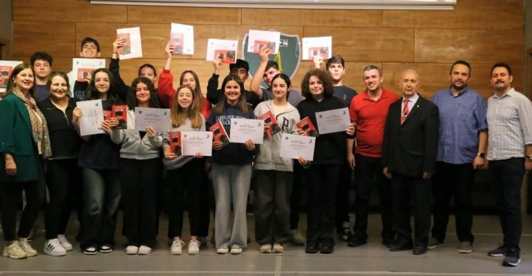 19-MAYIS-kapsaminda-genclige-hitabe-okuma-yarismasi-duzenlendi.
